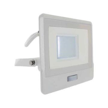 V-TAC VT-138S-1 faro led 30W chip samsung con sensore di movimento PIR e crepuscolare luce 4000K slim alluminio bianco IP65 - SKU 20299